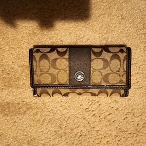 Coach purse large capacity